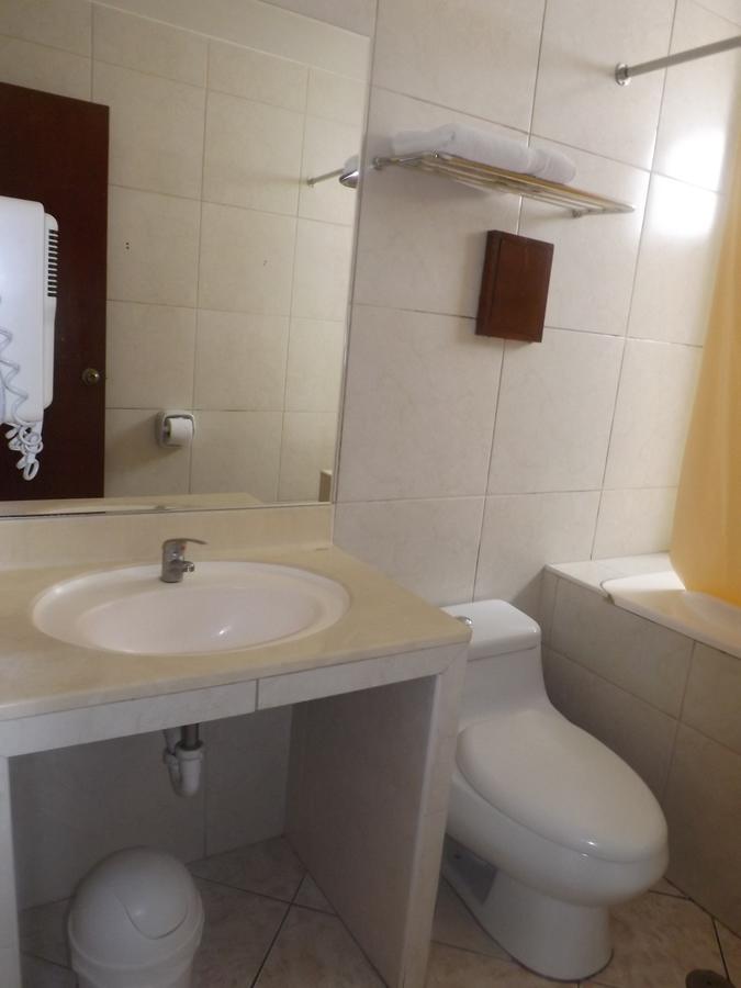 Venecia Hotel Carrion Trujillo Exteriör bild